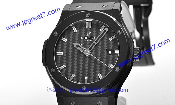 (HUBLOT)ウブロ ブランドコピー クラシック フュージョン ブラックマジック セラミック４２ｍｍ 542.CM.1770.RX